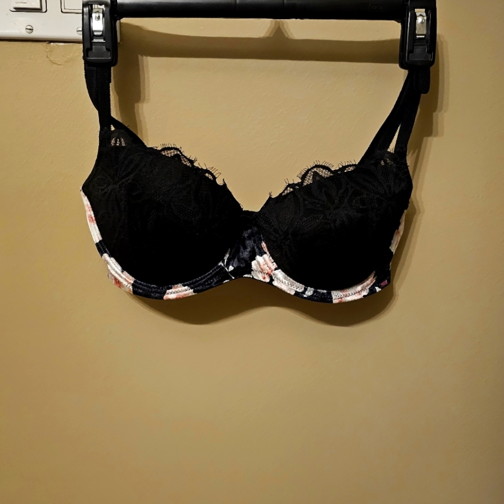 PINK RENDEZVOUS PUSH UP BRA SIZE 32DD